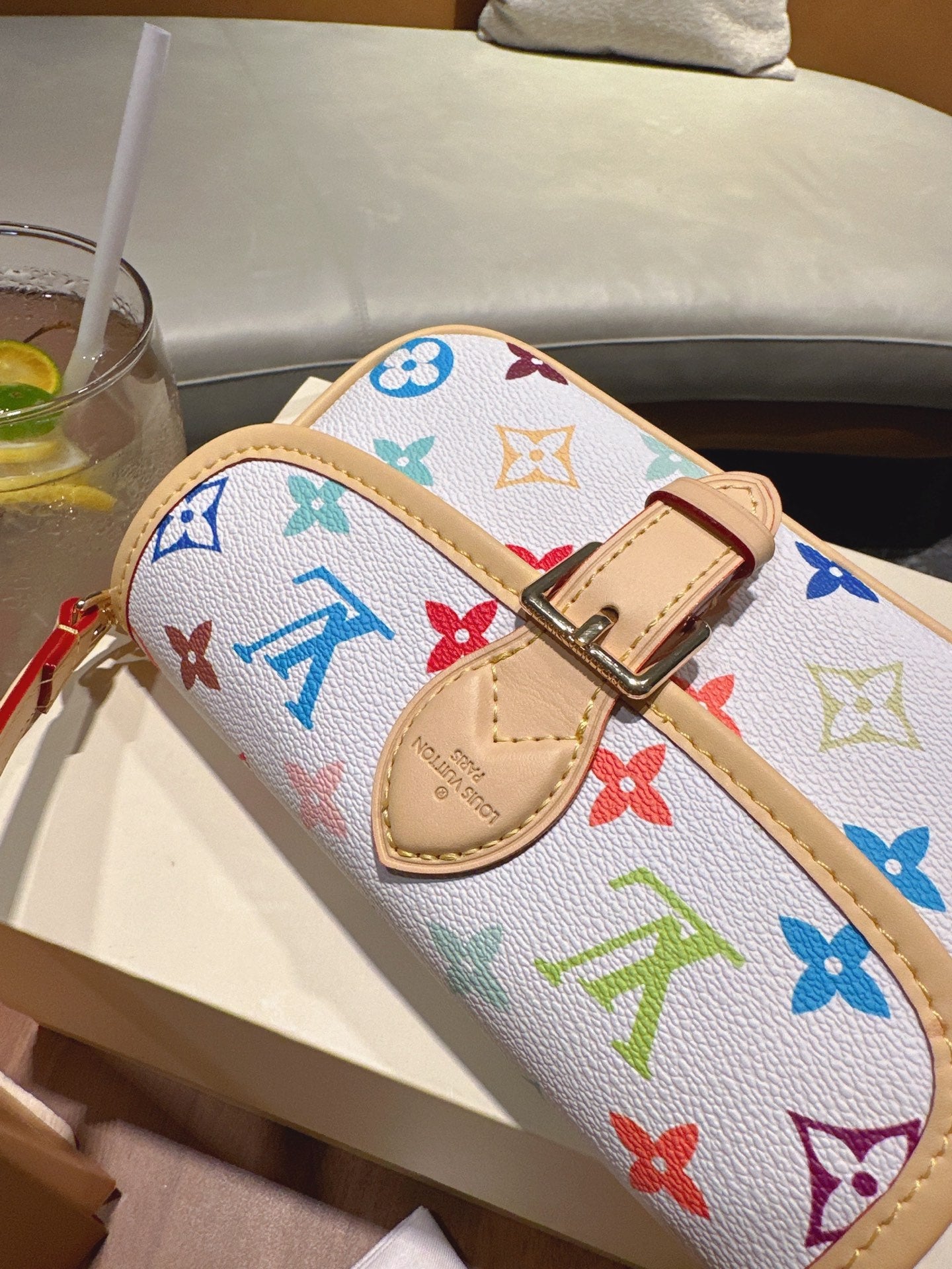 プレゼントにも☆【ルイヴィトン】ディアヌ ショルダーバッグ
