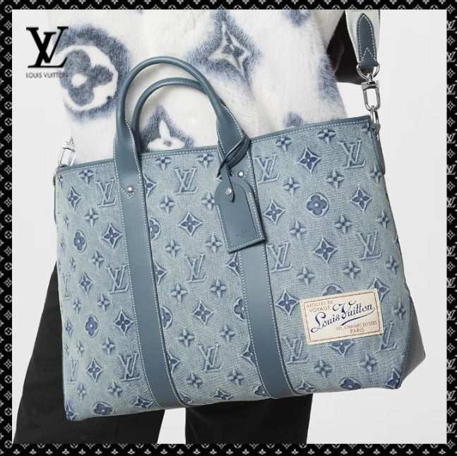 Louis Vuitton バッグ《Weekend》ブルー レザー ロゴ 直営店 M22537