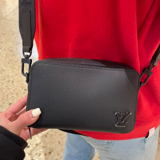 【シティーユースに最適】LV アルファ・ウェアラブル ウォレット  M59161