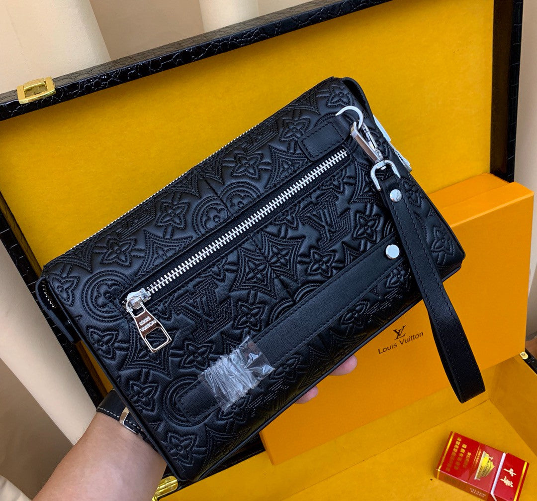 LOUIS VUITTON（ルイヴィトン）クラッチバッグ 28x19x3cm