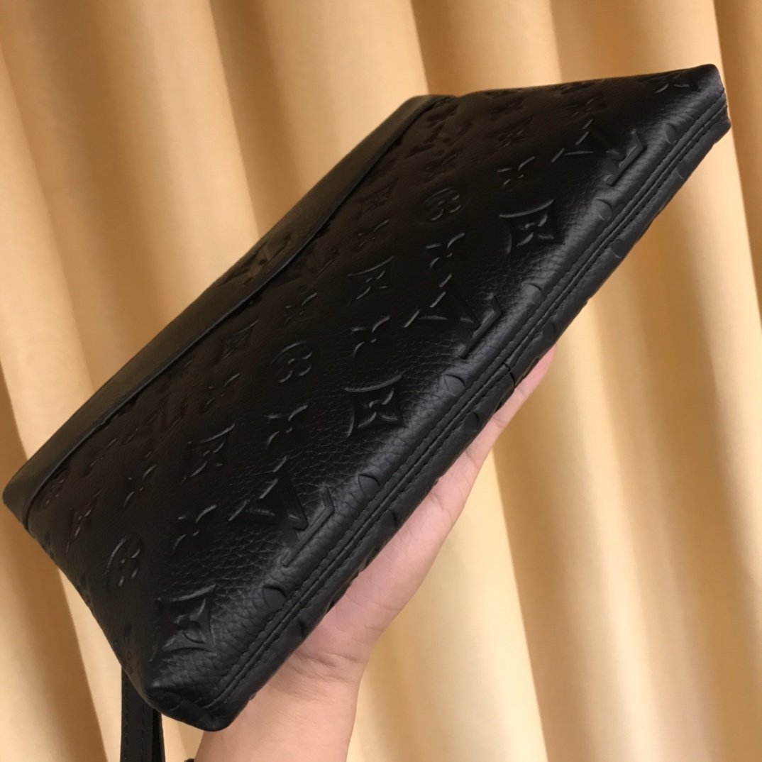 LOUIS VUITTON（ルイヴィトン）クラッチバッグ 28X18X2cm