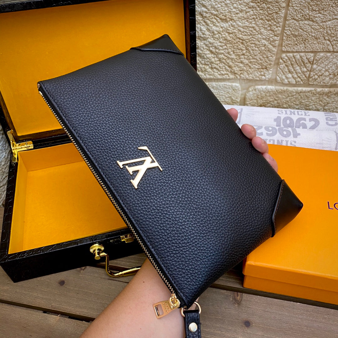 LOUIS VUITTON（ルイヴィトン）クラッチバッグ 28x19x3cm