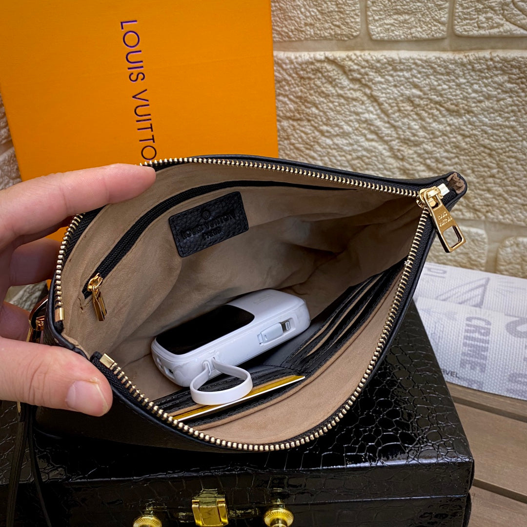 LOUIS VUITTON（ルイヴィトン）クラッチバッグ 28x19x3cm