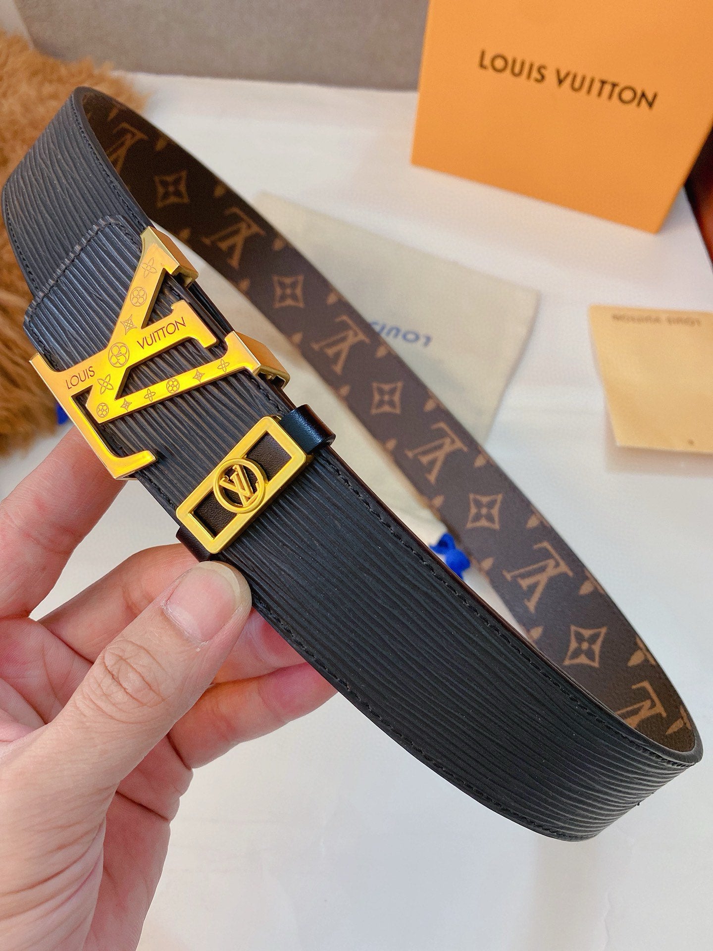 Louis Vuitton  オリジナルベースレザー水紋シリーズ