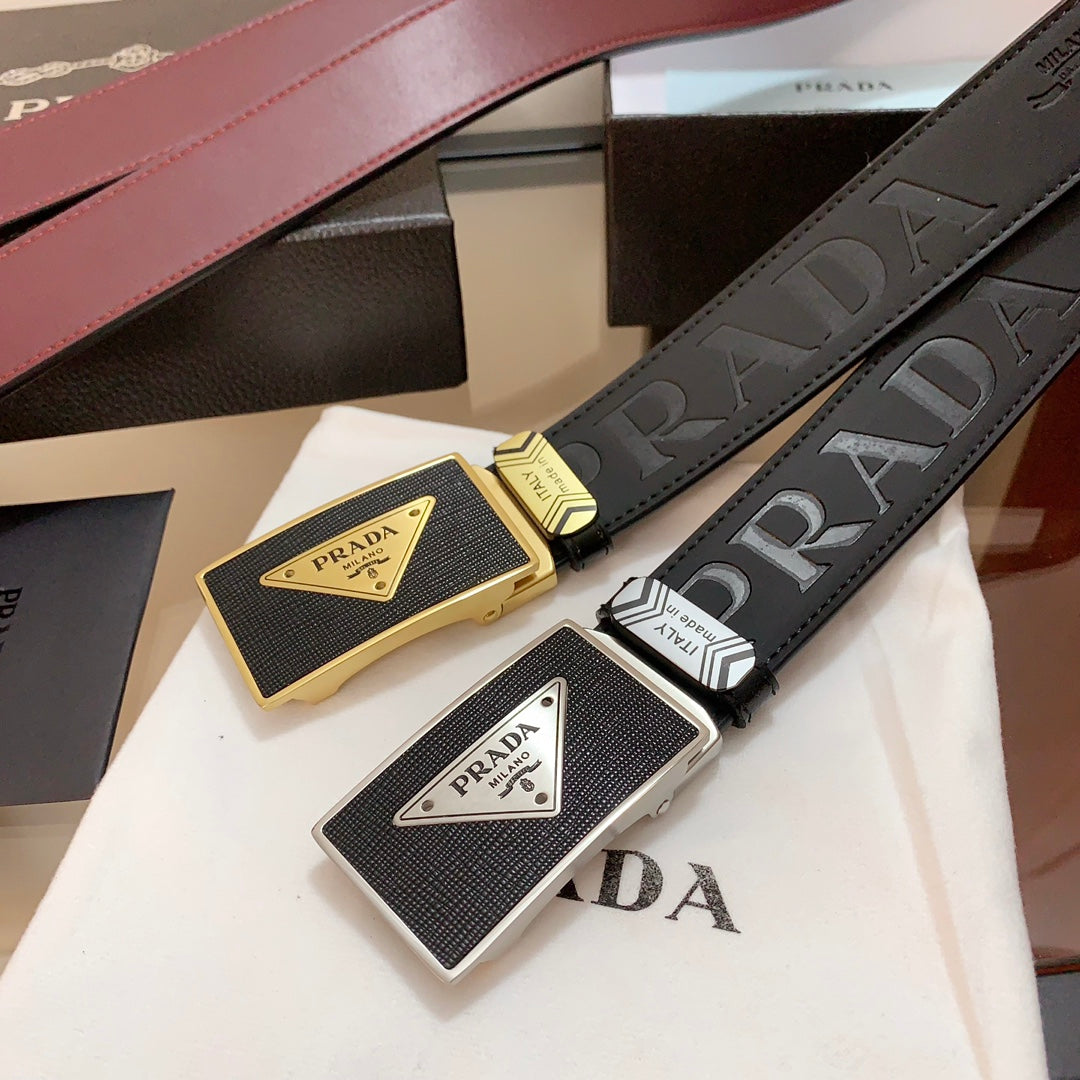 PRADA バーガンディの底革マッチング