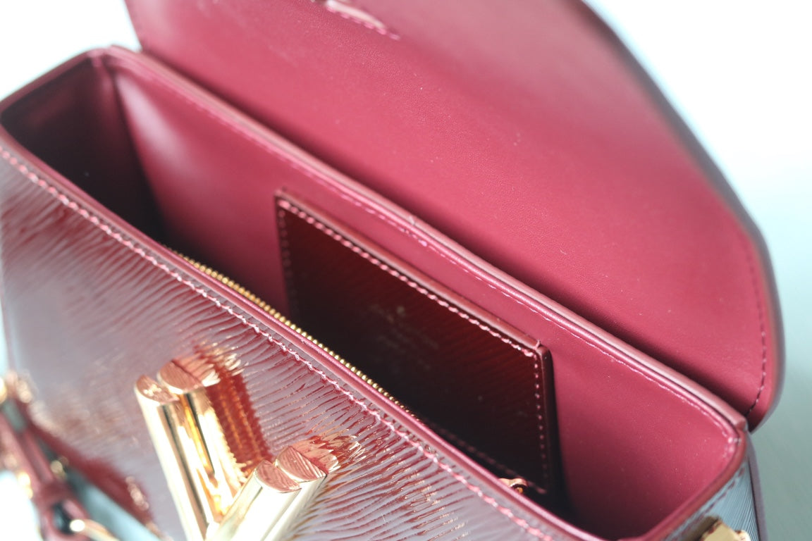 Louis Vuitton 多用途な ショルダーバッグ【ツイスト WEST】人気  M50397   M24566  M24548  M24549