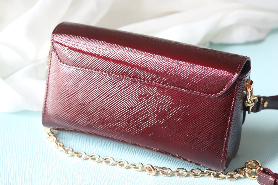 Louis Vuitton 多用途な ショルダーバッグ【ツイスト WEST】人気  M50397   M24566  M24548  M24549