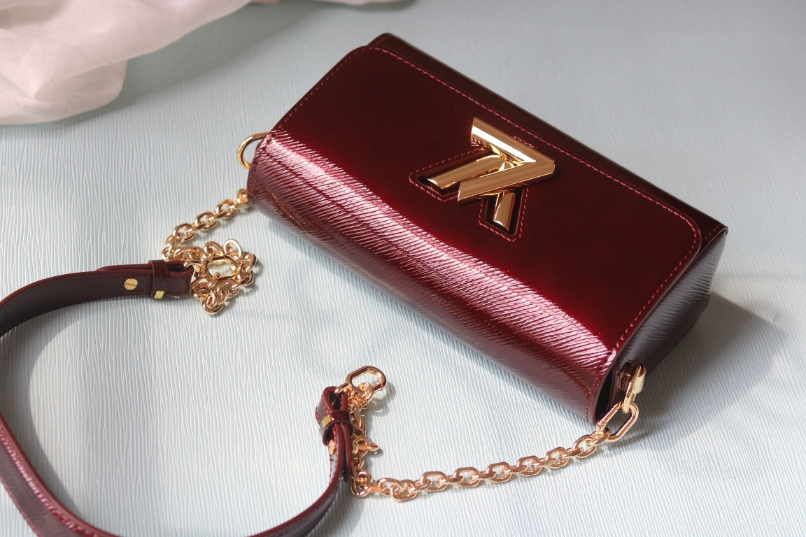 Louis Vuitton 多用途な ショルダーバッグ【ツイスト WEST】人気  M50397   M24566  M24548  M24549