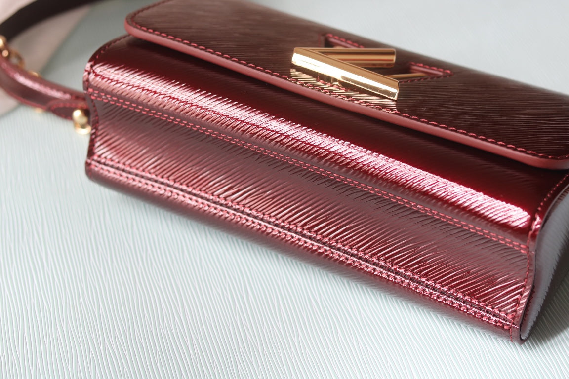 Louis Vuitton 多用途な ショルダーバッグ【ツイスト WEST】人気  M50397   M24566  M24548  M24549