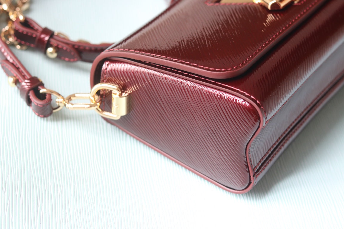 Louis Vuitton 多用途な ショルダーバッグ【ツイスト WEST】人気  M50397   M24566  M24548  M24549