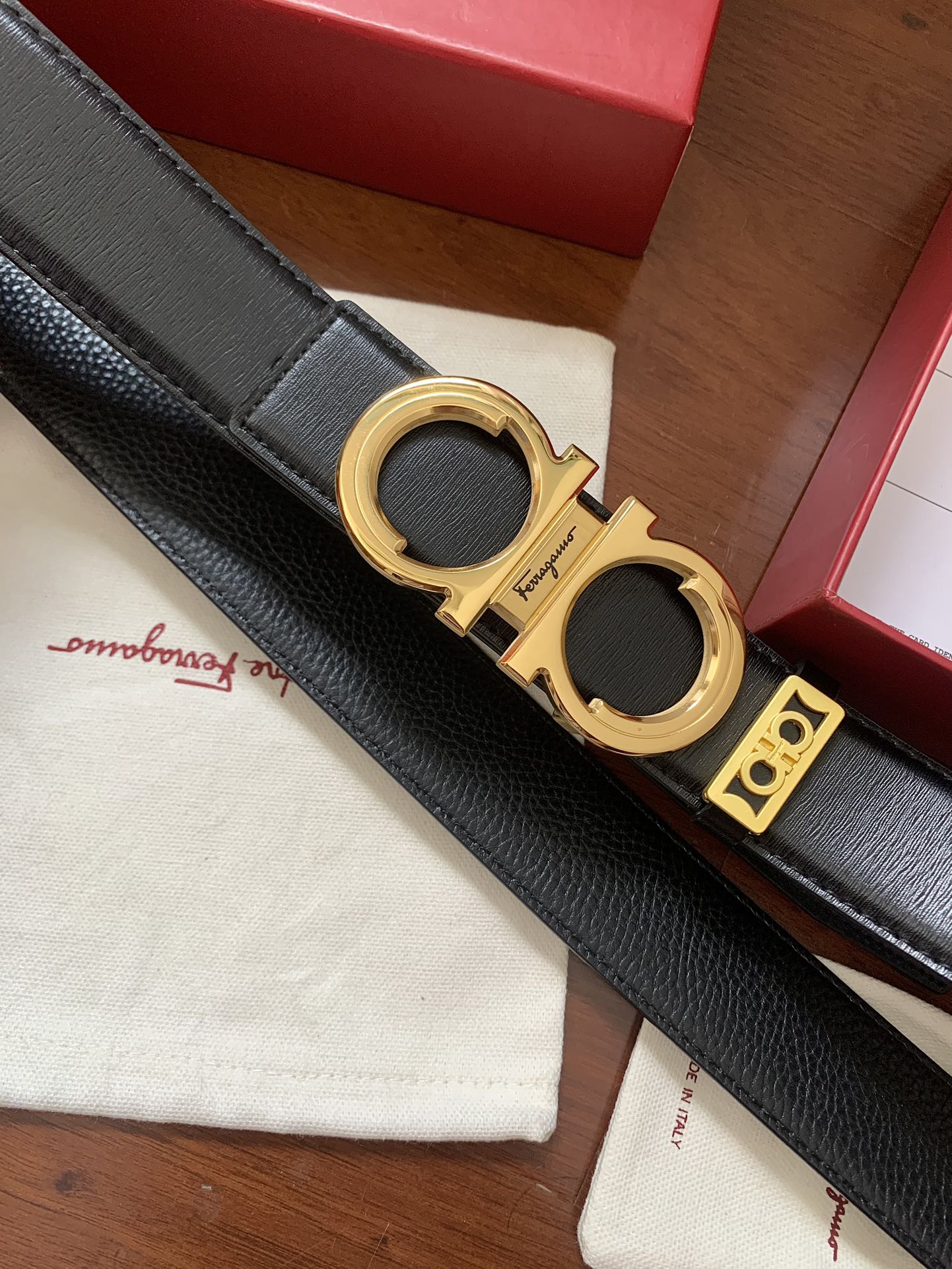 Ferragamo★オリジナル爪楊枝柄ライチ柄両面ベルト