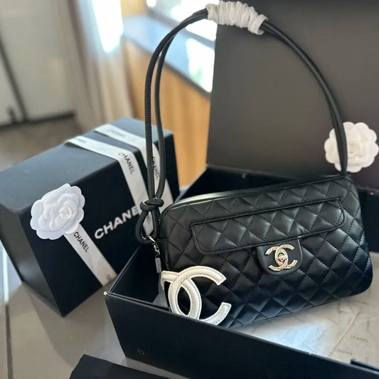 CHANEL 中古バッグ シャネル お宝級 康鵬カメラバッグ