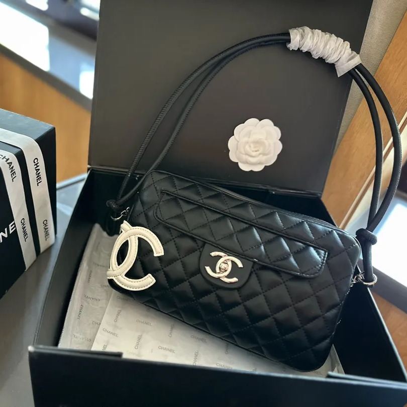 CHANEL 中古バッグ シャネル お宝級 康鵬カメラバッグ