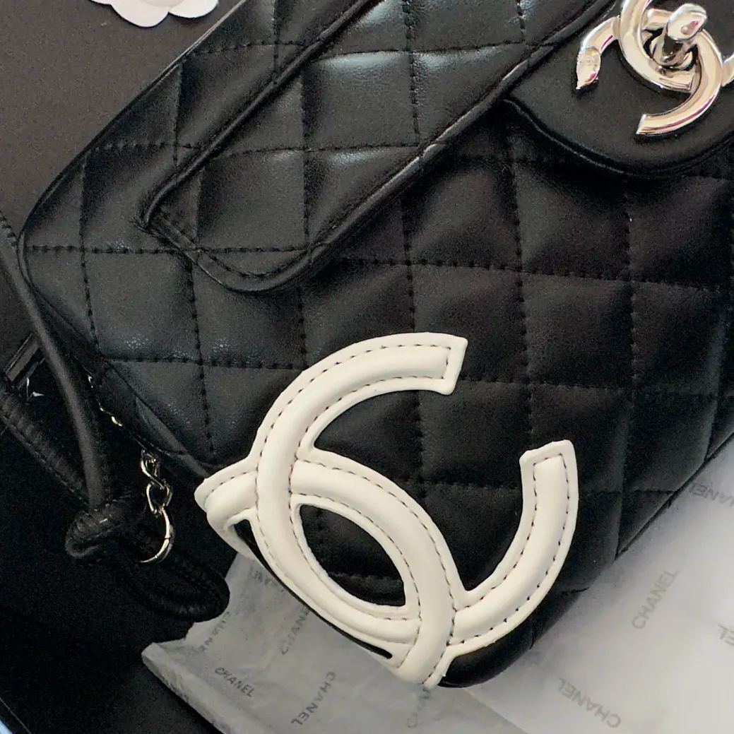 CHANEL 中古バッグ シャネル お宝級 康鵬カメラバッグ