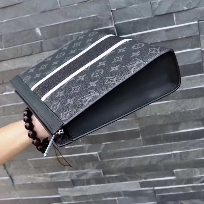 Louis Vuitton  力強いスタイルを備えた新しいミディアムサイズのハンドバッグ