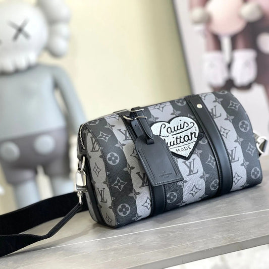 【LOUIS VUITTON】カプセルコレクション シティ キーポルバッグ  M45963