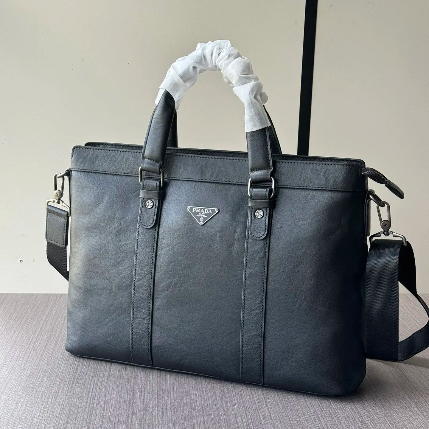 【PRADA】2024年最新人気モデルプラダポータブルブリーフケース