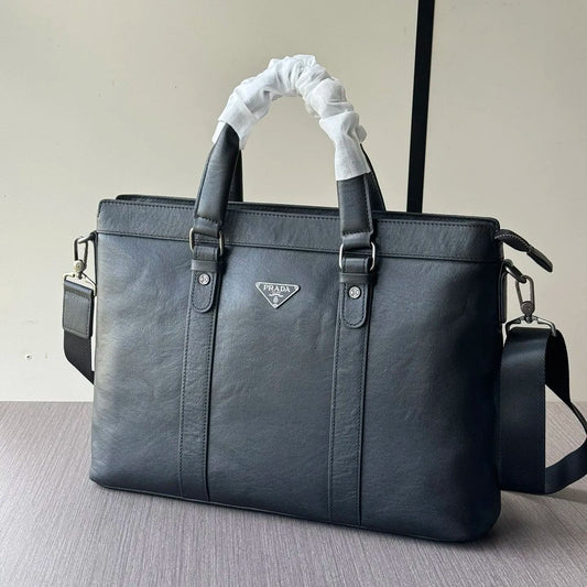 【PRADA】2024年最新人気モデルプラダポータブルブリーフケース