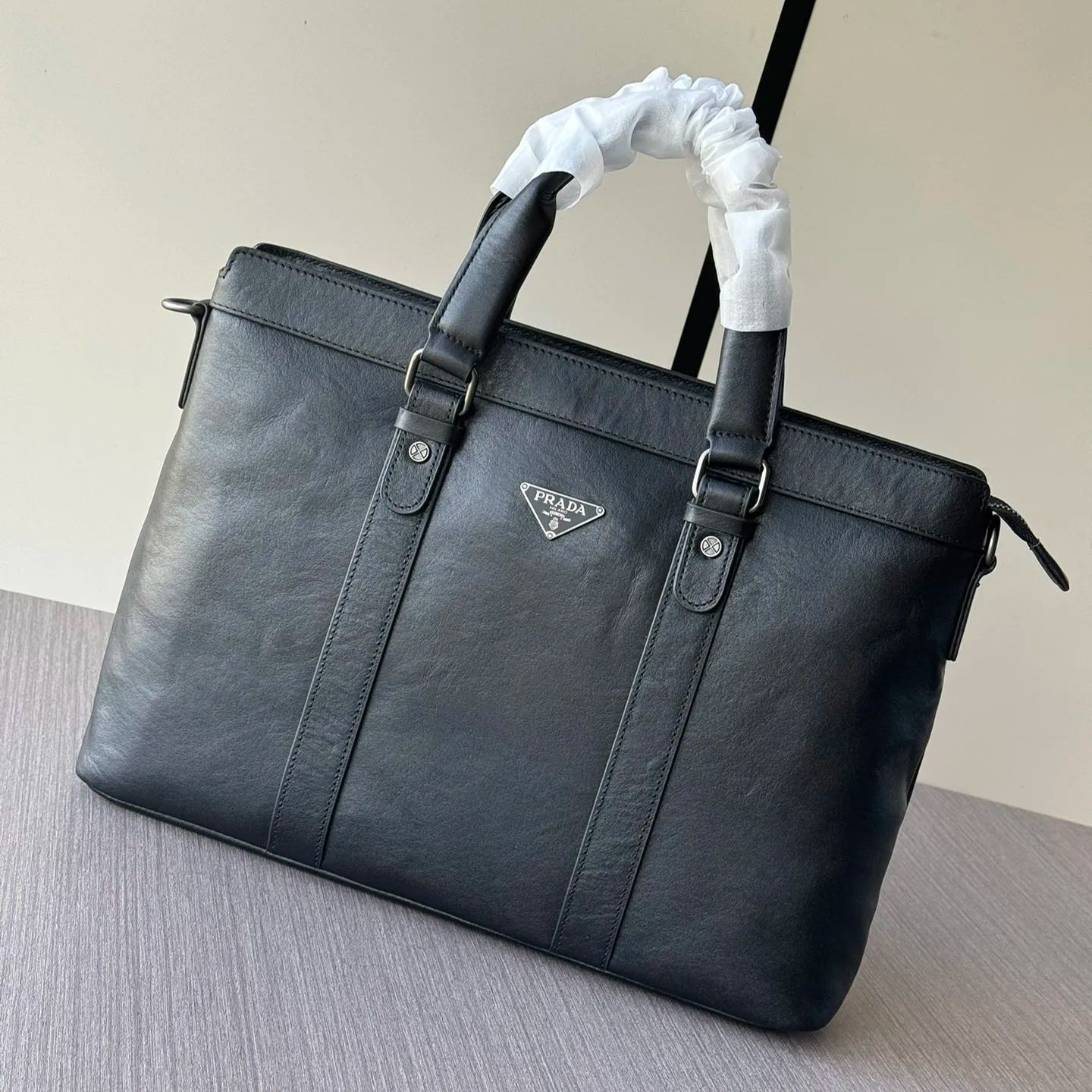 【PRADA】2024年最新人気モデルプラダポータブルブリーフケース