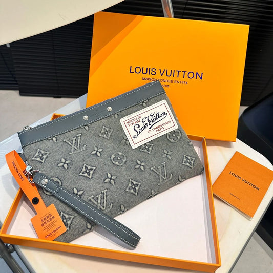 【LOUIS VUITTON】ファッションブロガーのマストアイテム、デニムハンドバッグ