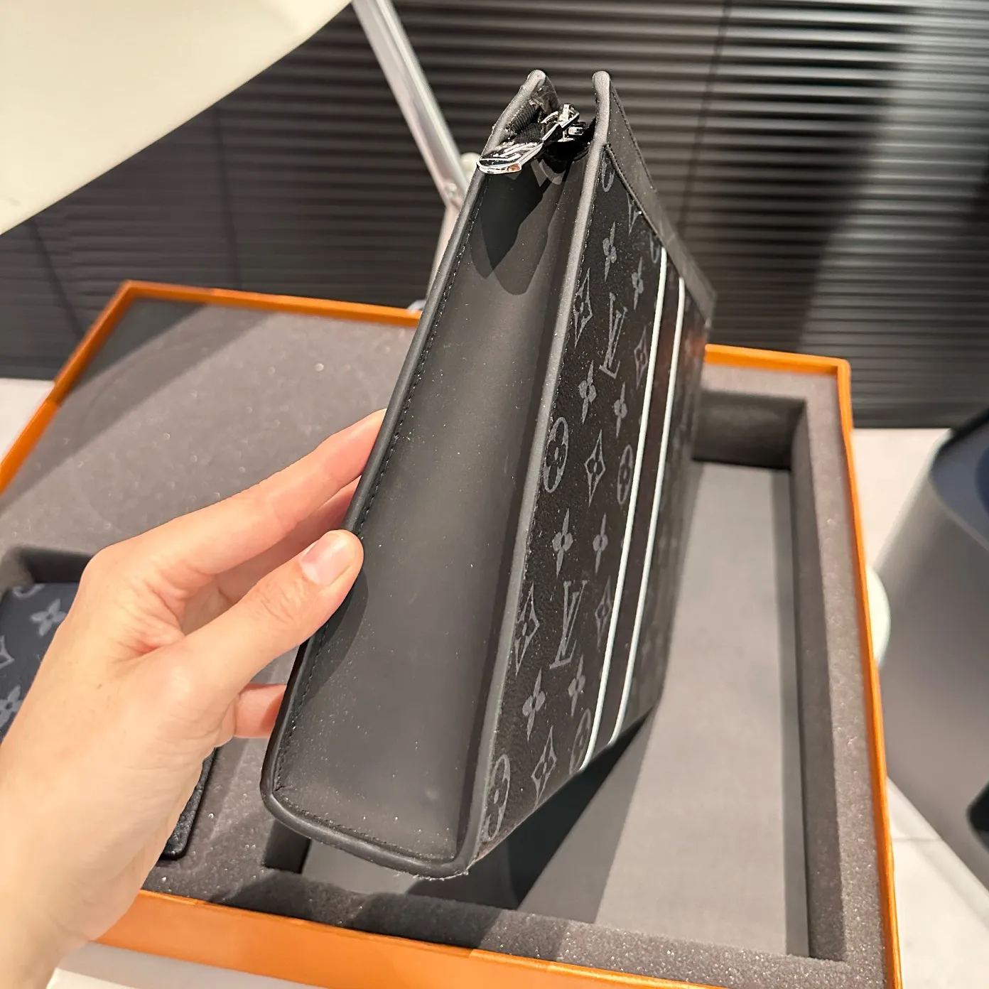 【LOUIS VUITTON】バスアメニティバッグボックスクラッチ+ウォレット