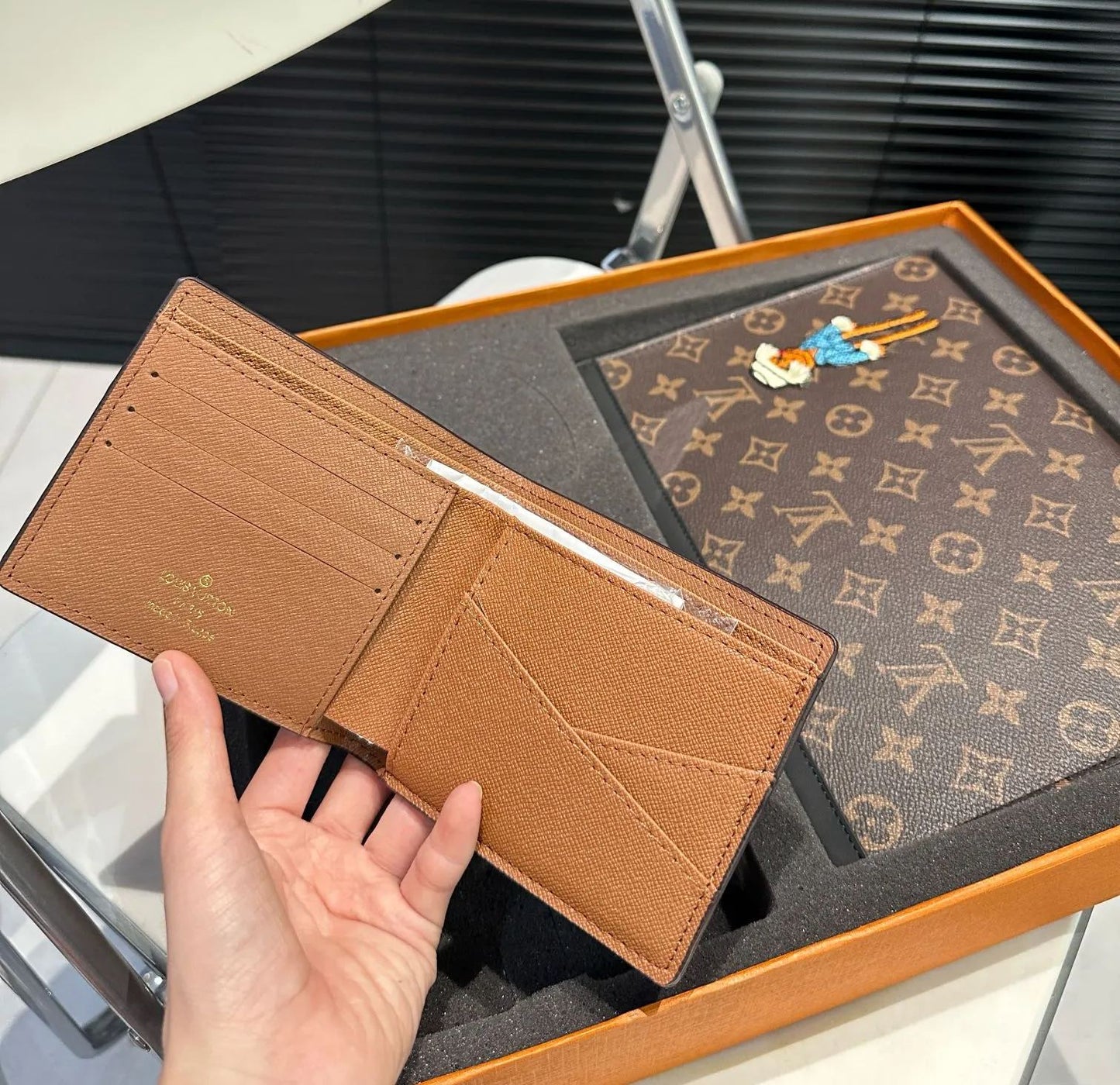 【LOUIS VUITTON】バスアメニティバッグボックスクラッチ+ウォレット