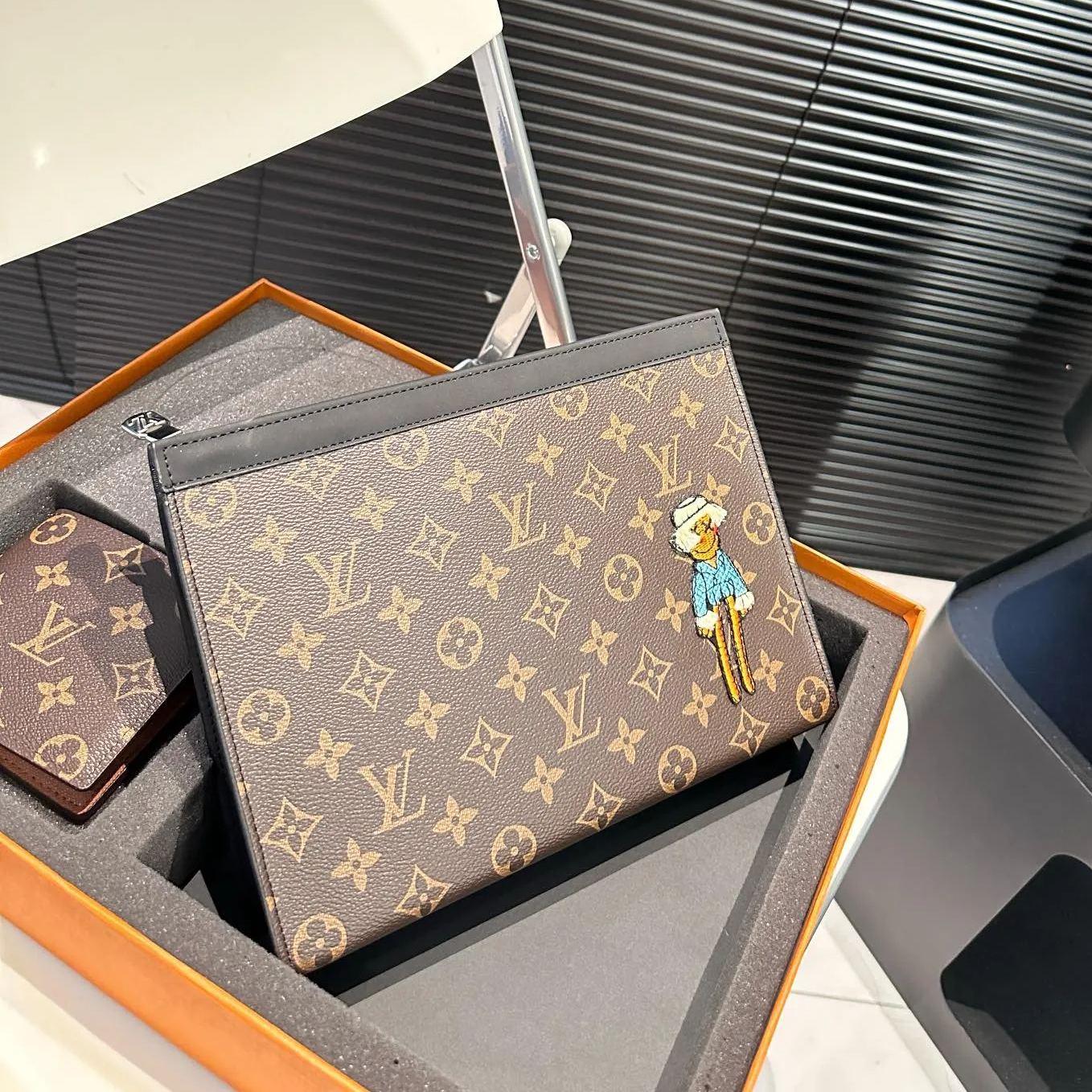 【LOUIS VUITTON】バスアメニティバッグボックスクラッチ+ウォレット