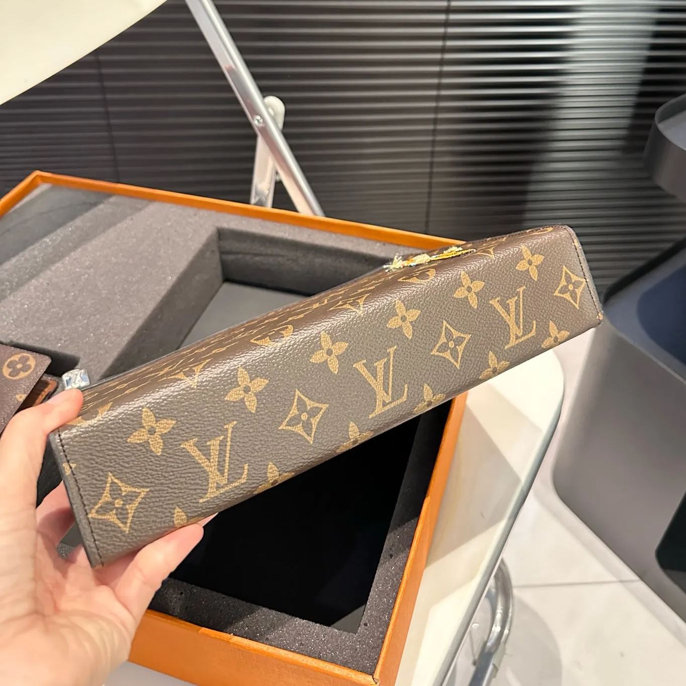 【LOUIS VUITTON】バスアメニティバッグボックスクラッチ+ウォレット