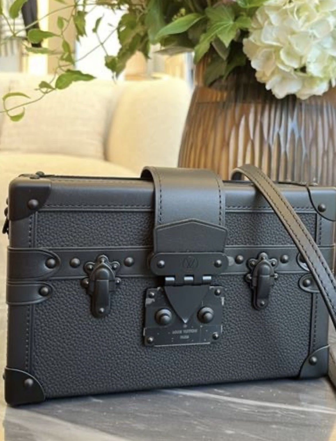 【オールブラックが素敵♪】Louis Vuitton★プティット・マル M24303