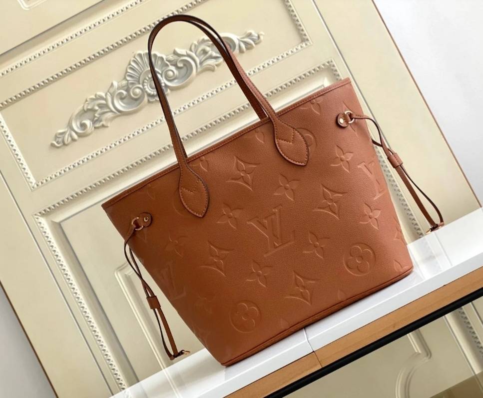 【エレガントな色合い】Louis Vuitton バッグ ネバーフルMM M12605