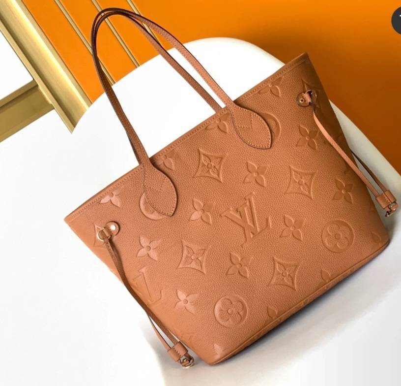 【エレガントな色合い】Louis Vuitton バッグ ネバーフルMM M12605