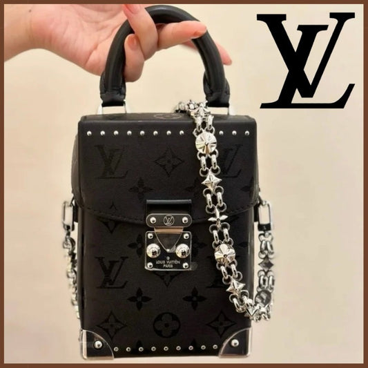 《ロックな雰囲気★》Louis Vuitton カメラボックス  M11269