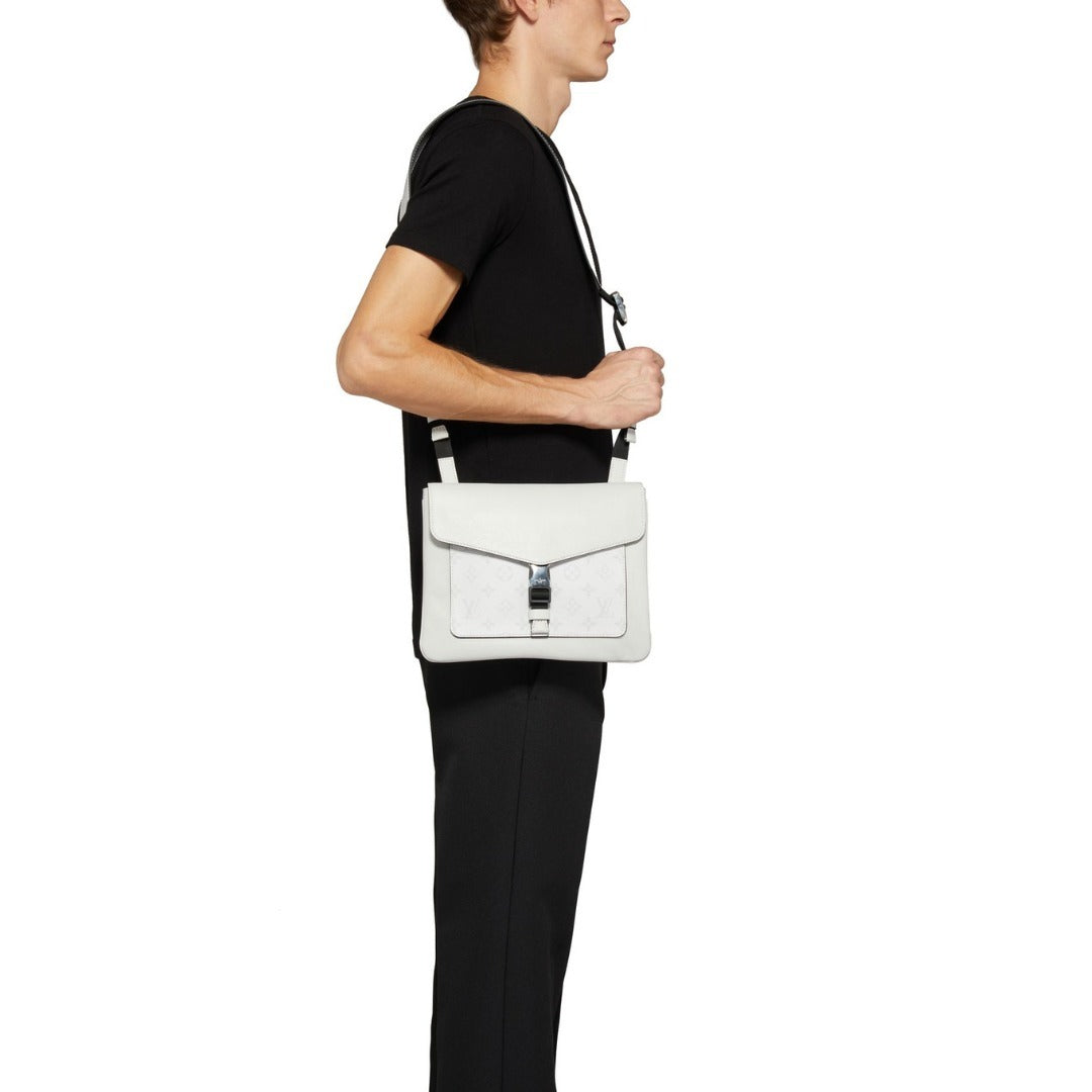 Louis Vuitton★レザー フラップ・メッセンジャーバッグ