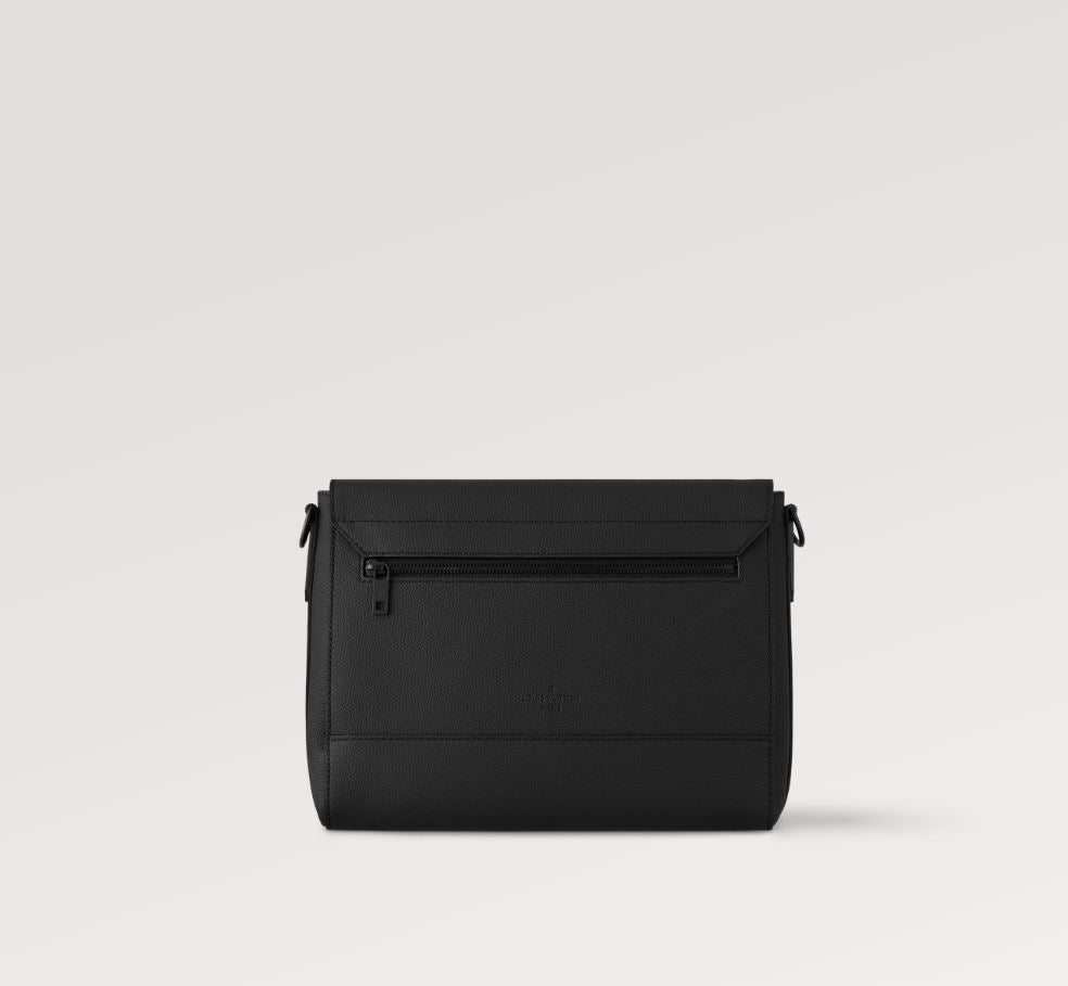 【シンプルが究極♪】Louis Vuitton テイクオフ・メッセンジャー