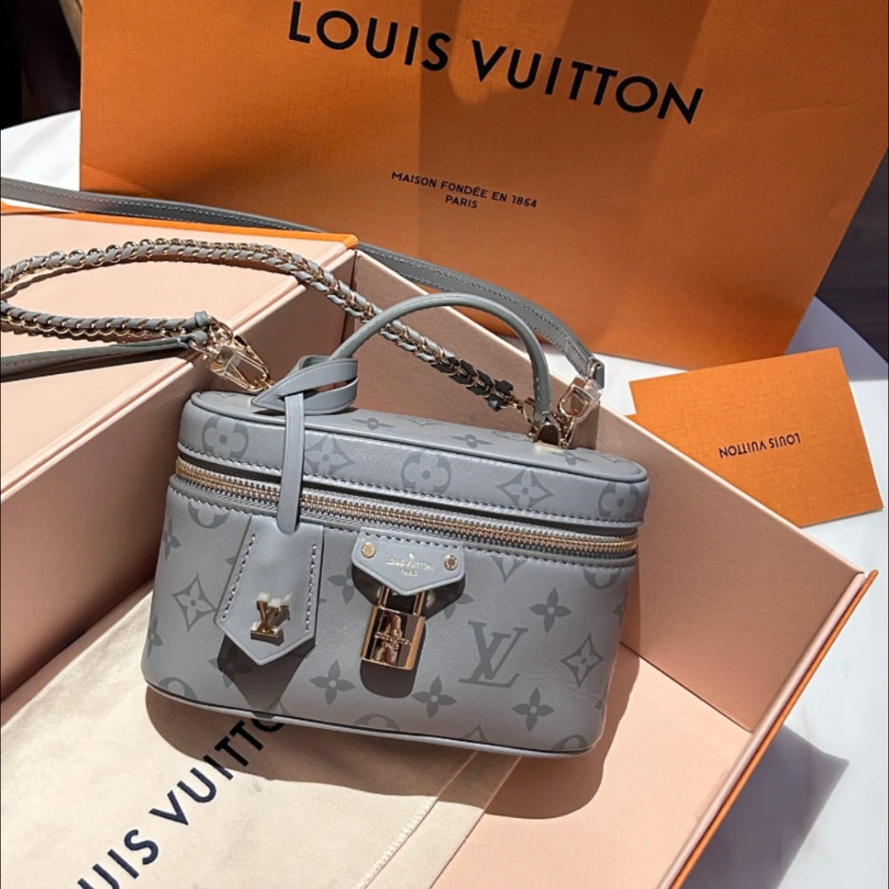 ★2024秋冬★【LOUIS VUITTON】ヴァニティチェーンポーチ  M12427