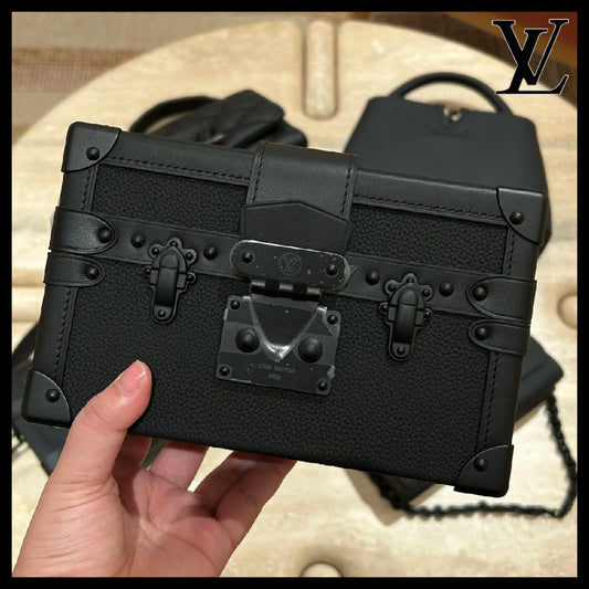 【オールブラックが素敵♪】Louis Vuitton★プティット・マル M24303