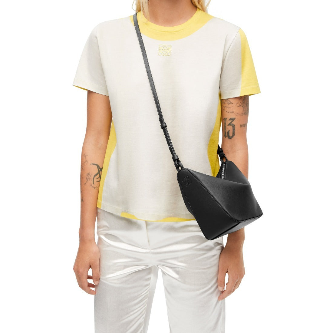 【LOEWE】ハンモック ホーボーバッグ ミニ（クラシックカーフ） A538G13X01-1100
