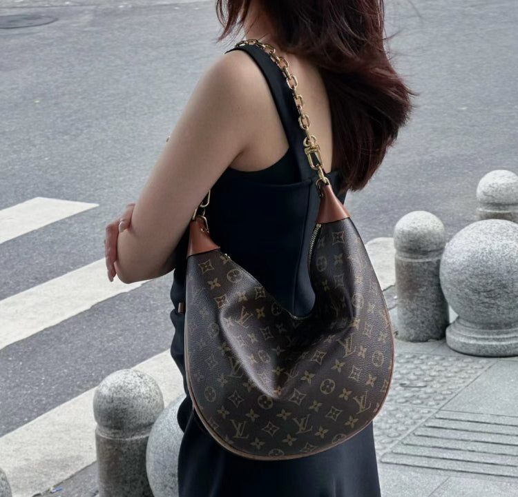 【エレガントな半月型】Louis Vuitton ループ・ホーボー  M46311