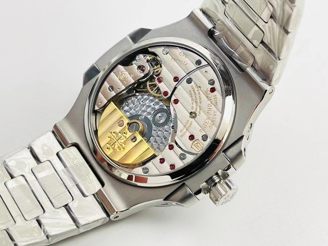 PATEK PHILIPPEパテック・フィリップ ノーチラス パワーリザーブ＆ムーン 5712/1A-001