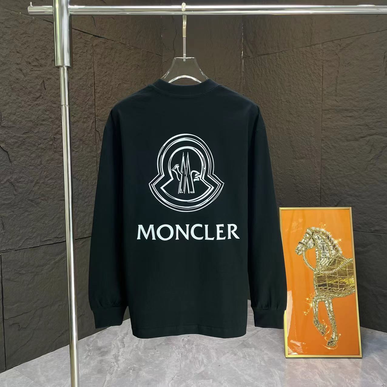【MONCLER 公式旗艦店】ご好評に付き再入荷！！