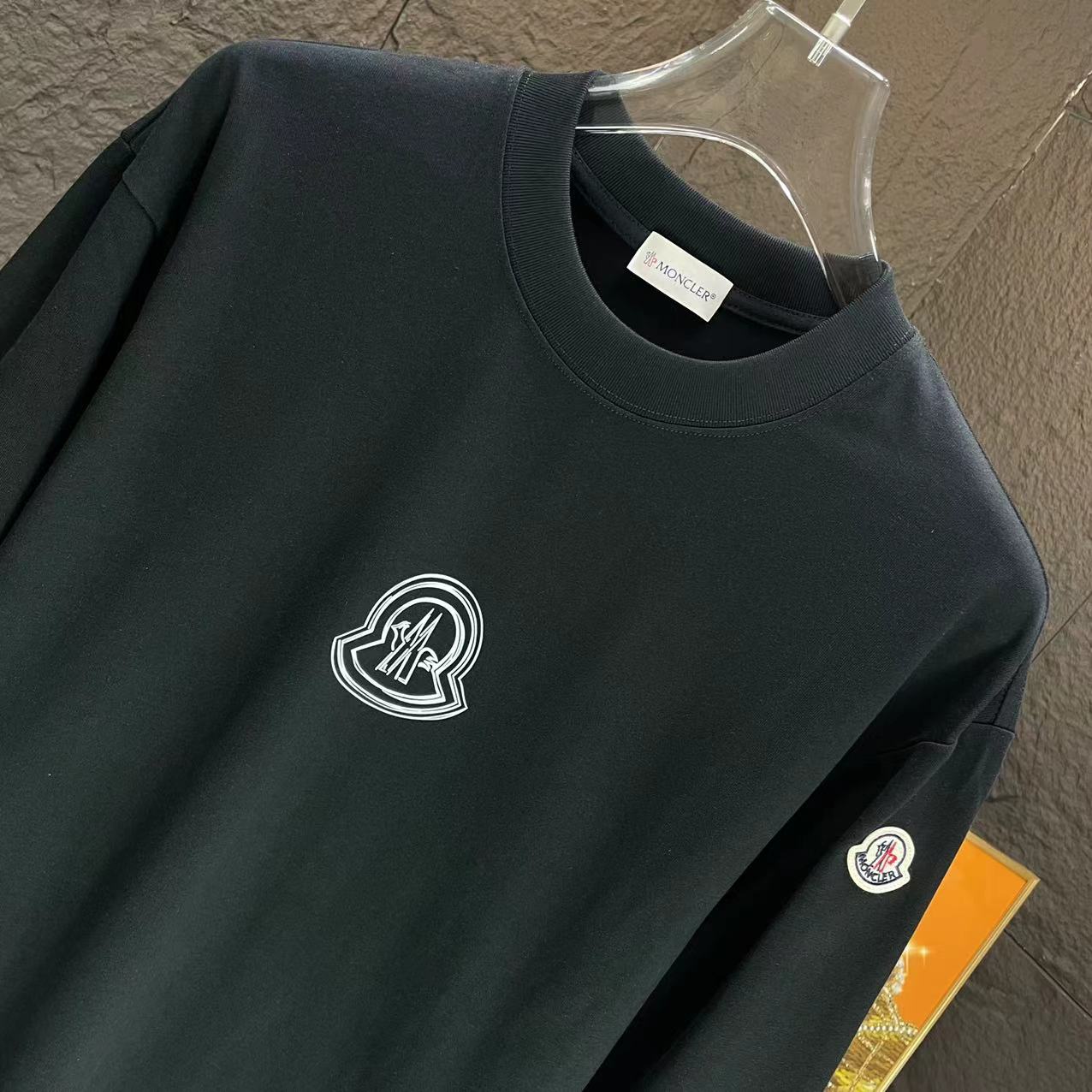 【MONCLER 公式旗艦店】ご好評に付き再入荷！！