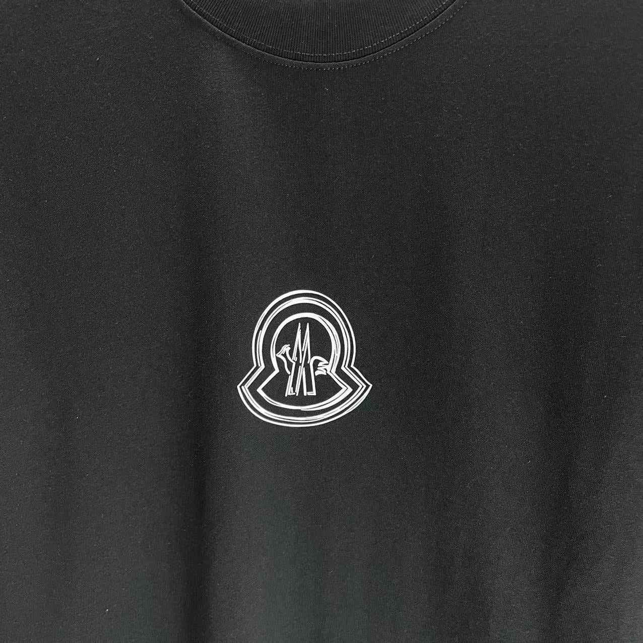 【MONCLER 公式旗艦店】ご好評に付き再入荷！！