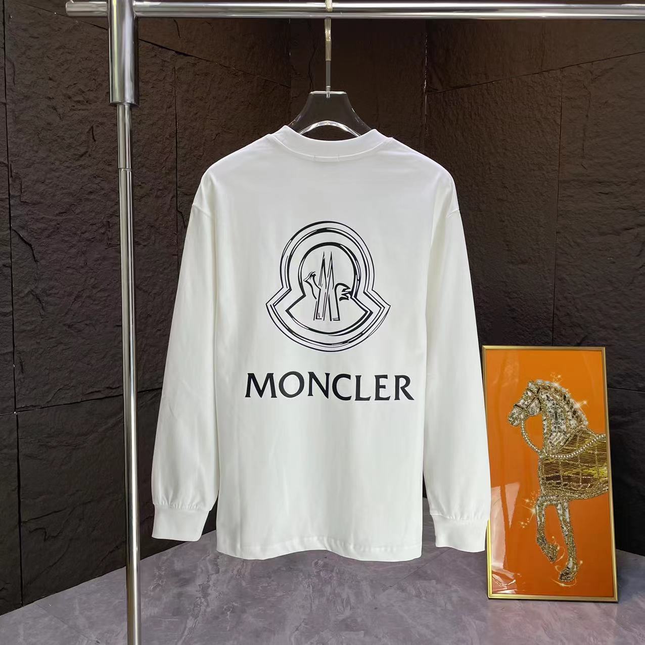 【MONCLER 公式旗艦店】ご好評に付き再入荷！！