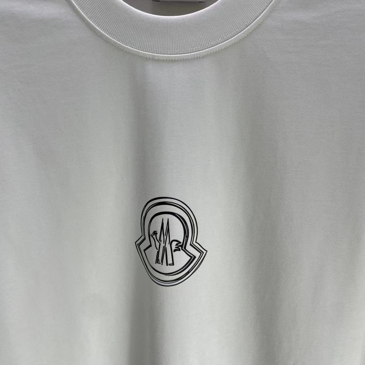 【MONCLER 公式旗艦店】ご好評に付き再入荷！！
