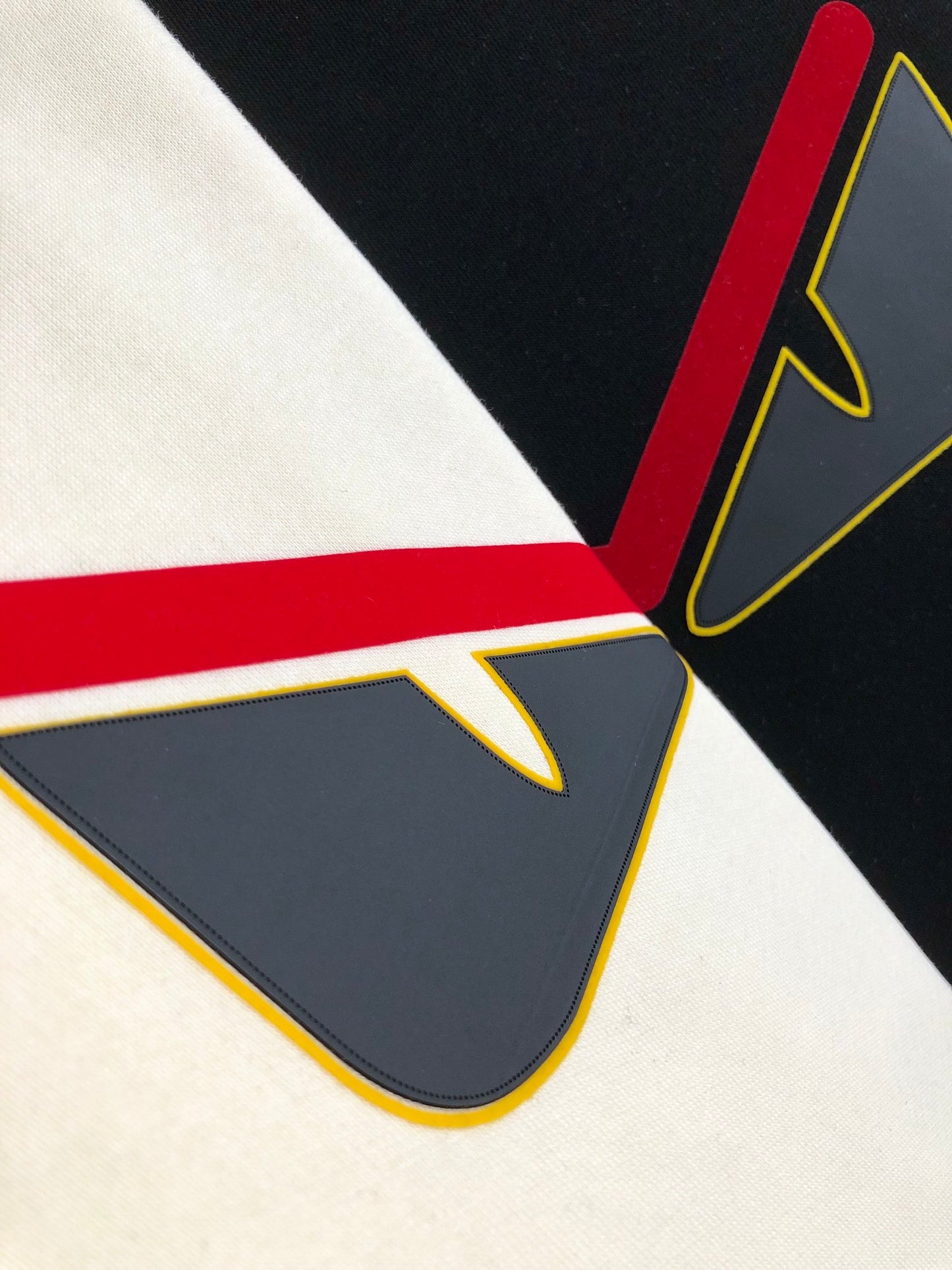 【FENDI 公式旗艦店】着好評に付き再入荷！
