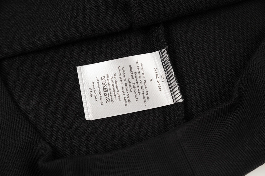 【 Dior 旗艦店】ご好評に付き再入荷！！