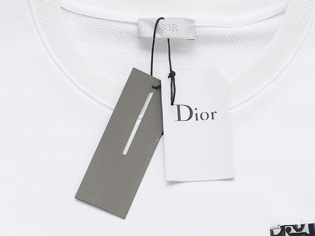 【 Dior 旗艦店】ご好評に付き再入荷！！