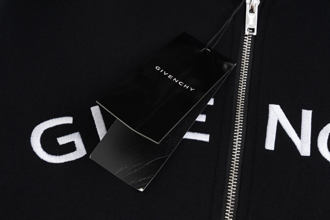 【Givenchy公式旗艦店】好評に付き再入荷！！