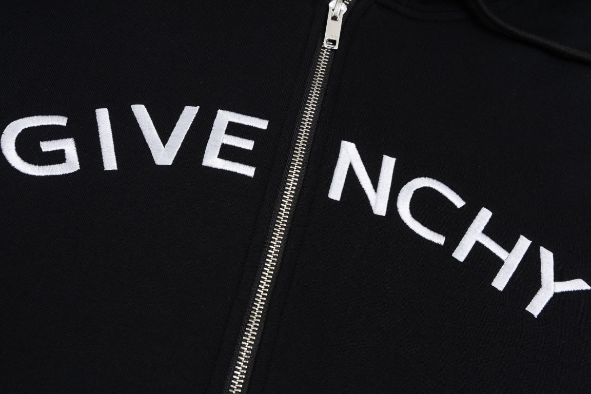 【Givenchy公式旗艦店】好評に付き再入荷！！