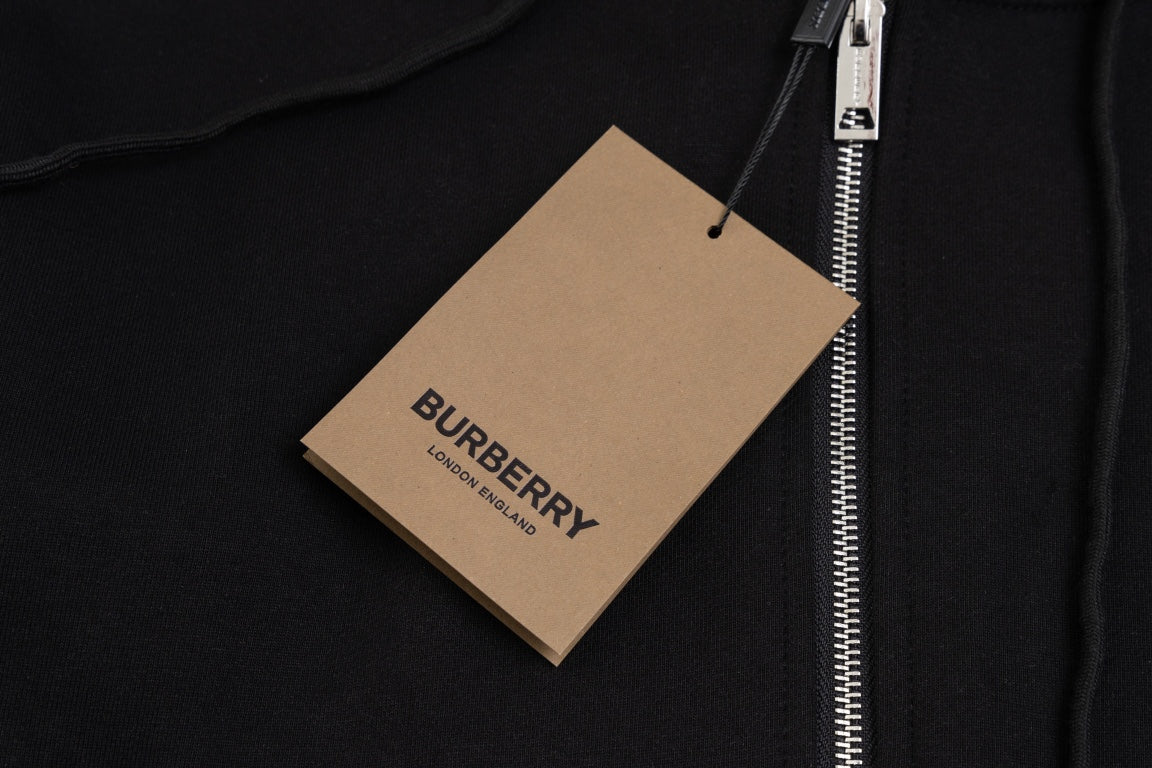【 Burberry 旗艦店】ご好評に付き再入荷！！